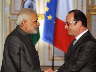 Narendra Modi and Francois Hollande-indianbureaucracy