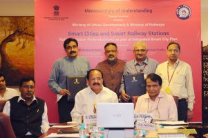 m-venkaiah-naidu-suresh-prabhu_indianbureaucracy