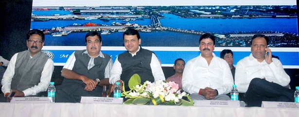 devendra-fadnavis-and-other-dignitaries-at-the-inauguration-of-the-upgraded-terminal-hall_indianbureaucracy