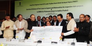 The Union Minister for Water Resources, River Development and Ganga Rejuvenation, Sushri Uma Bharti handing over the documents related to financial assistance for state project to the Irrigation Minister of Maharashtra Shri Girish Dattatray Mahajan, under the Prime Minister Krishi Sinchayee Yojana, at a function, in New Delhi on December 26, 2016. The Union Minister for Finance and Corporate Affairs, Shri Arun Jaitley, the Union Minister for Urban Development, Housing & Urban Poverty Alleviation and Information & Broadcasting, Shri M. Venkaiah Naidu, the Chief Minister of Andhra Pradesh, Shri N. Chandrababu Naidu, the Minister of State for Youth Affairs and Sports (I/C), Water Resources, River Development and Ganga Rejuvenation, Shri Vijay Goel and the Minister of State for Water Resources, River Development and Ganga Rejuvenation, Dr. Sanjeev Kumar Balyan are also seen.