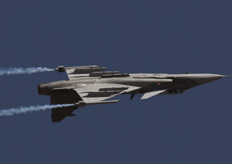 Aero India 2017,Breathtaking display ,military _indian Bureaucracy