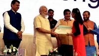 Shraddha received Rs 1 crore Mega reward by PM Modi-IndianBureaucracy
