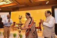 Commerce & Industry Minister launches the Startup India Hub