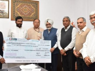 CWC handed over dividend cheque of 53.14 Cr
