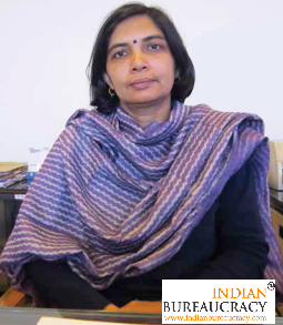 Himani Pande IAS