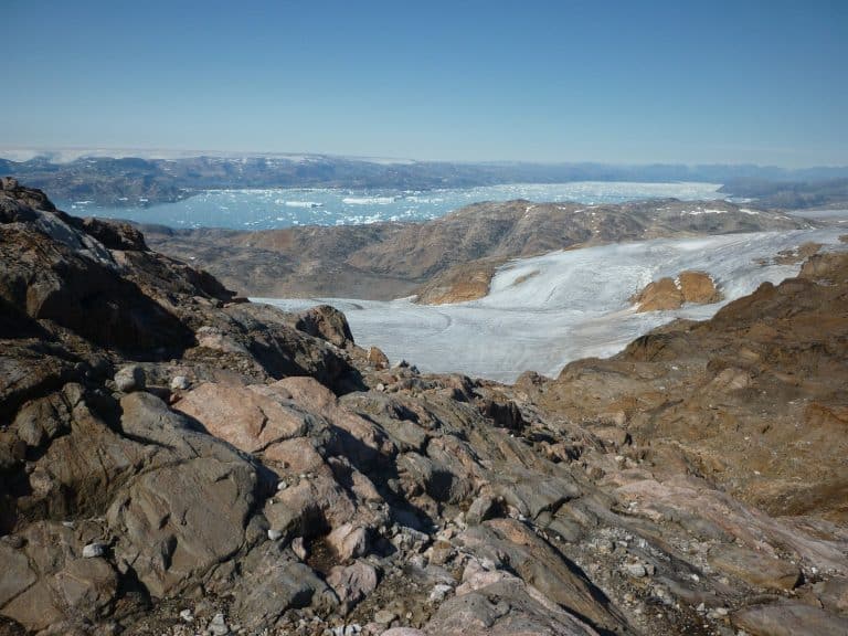Climate models fail to simulate recent air-pressure changes over Greenland