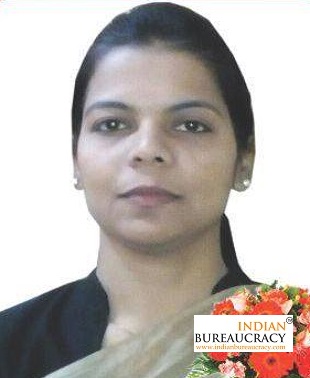 Varsha singh IAS