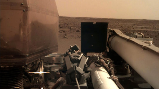 InSight catching rays on Mars