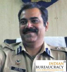 Niket Kaushik IPS Maharashtra