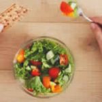 Study finds that Healthily eating at work matters