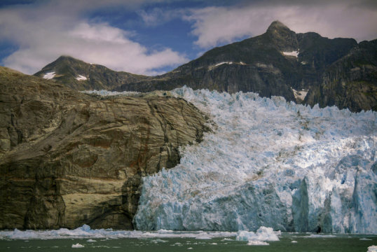 Underwater glacial melting