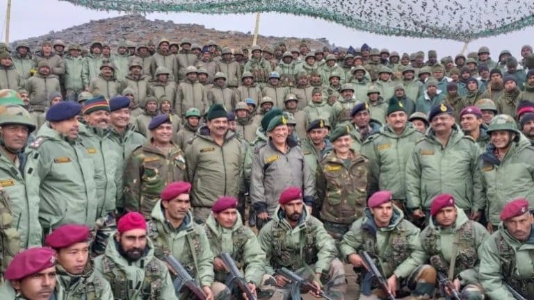 Chief of the Army Staff Reviews Eastern Command Collective Exercise