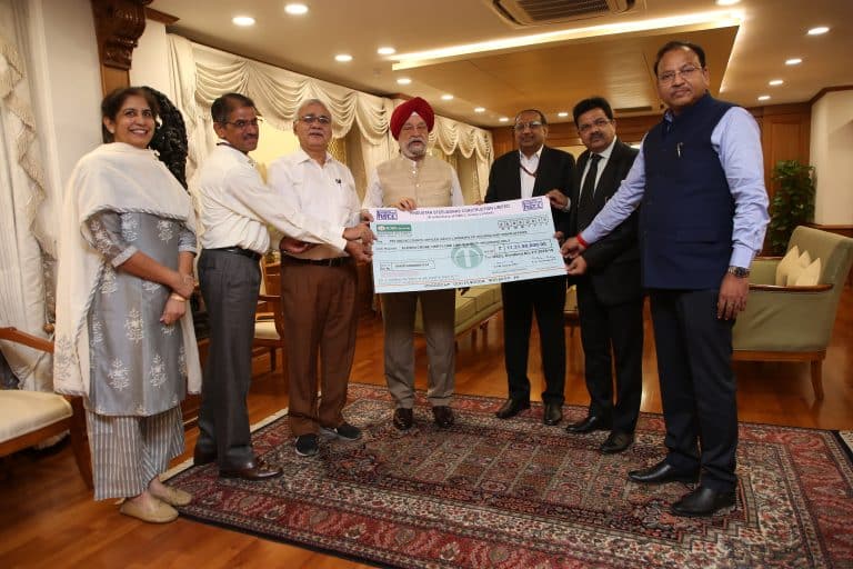 HSCL pay final dividend to GoI