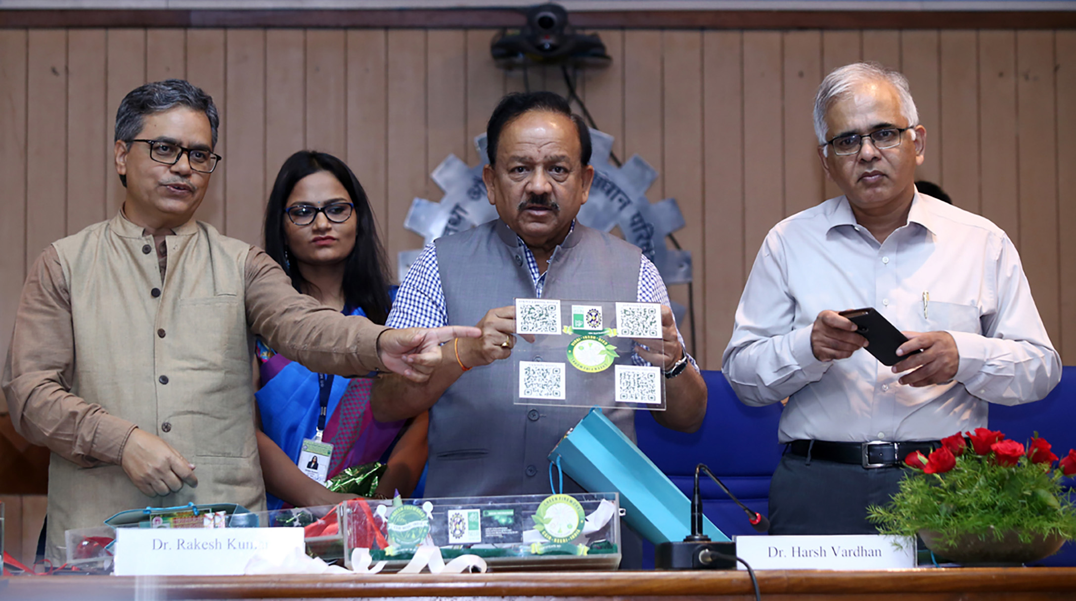 Harsh Vardhan launches eDantseva website and mobile application, a big step in digital health