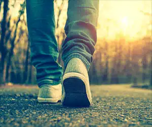 Slower walkers have older brains and bodies at 45