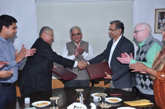 CSIR-IMTECH MOU with IIT Bombay for collaborative research