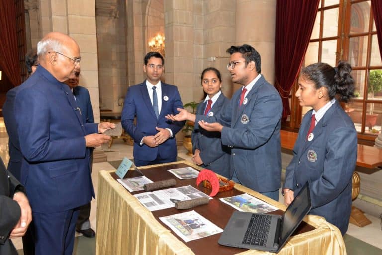 Student Innovators of Atal Tinkering Lab Marathon 2018 call on the President