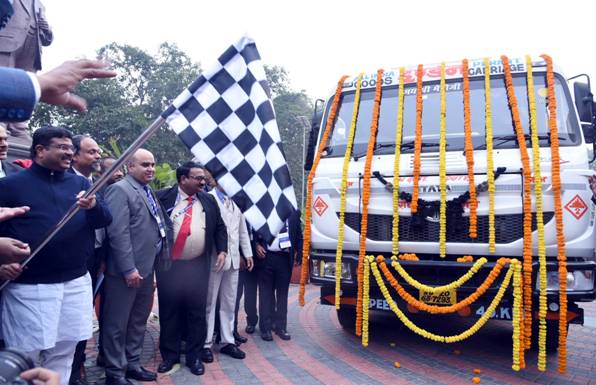 Dharmendra Pradhan at National Vendor Development Program forDharmendra Pradhan at National Vendor Development Program for SC, ST Entrepreneurs SC, ST Entrepreneurs