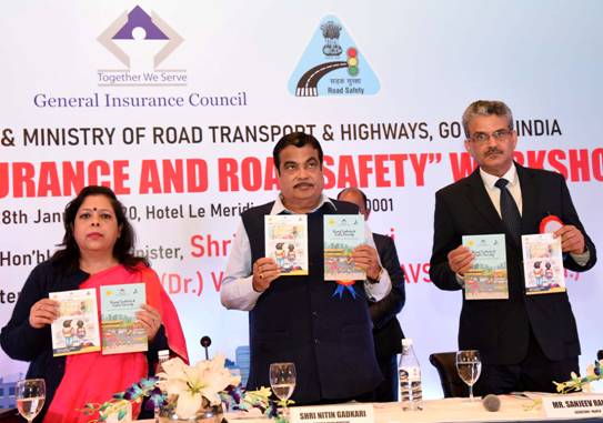 Nitin Gadkari calls for Insuring Road Projects in India