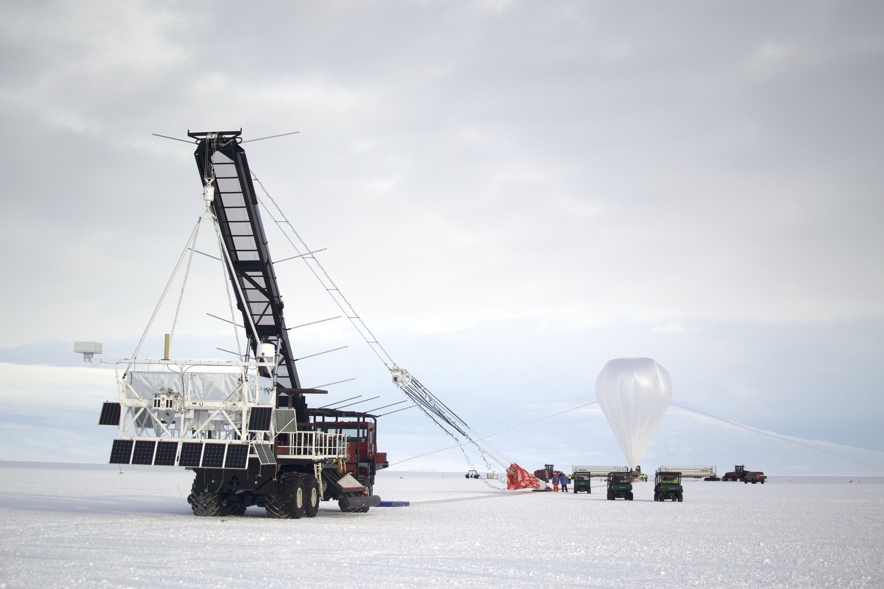 SuperTIGER on its second prowl -- 130,000 feet above Antarctica