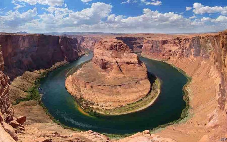 As groundwater depletes, arid American West is moving east