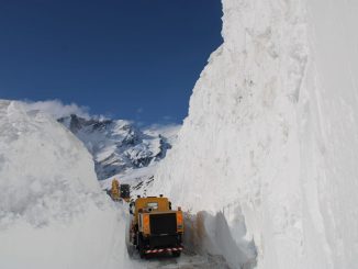 BRO clears Rohtang Pass three weeks in advance