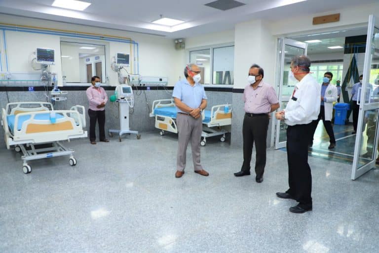 Harsh Vardhan takes stock of preparedness of AIIMS Trauma Centre