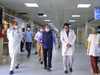 Harsh Vardhan visits LNJP Hospital to take stock of preparedness to overcome COVID-19