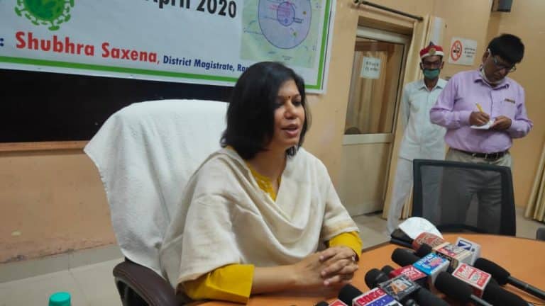shubra saxena ias 2009 up