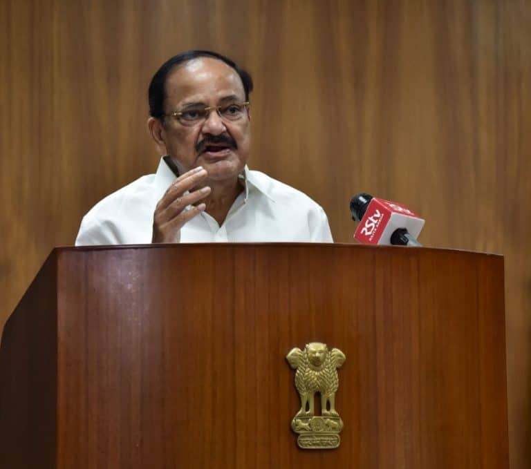 Vice President asks civil servants to be pro-active change-agents in building a New India