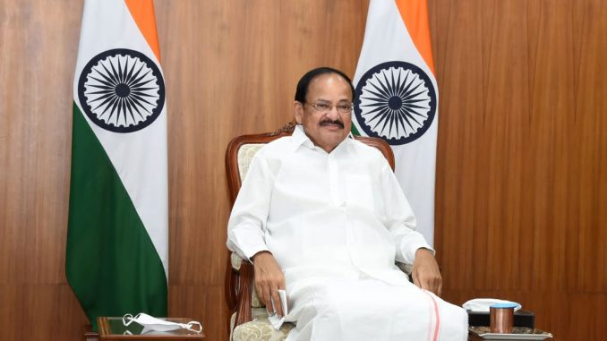Vice President calls for Knit India movement to fully realize Quit India goals