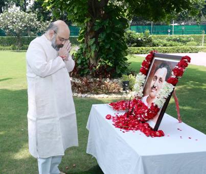 Amit Shah paid floral tributes to Pandit Deen Dayal Upadhyaya