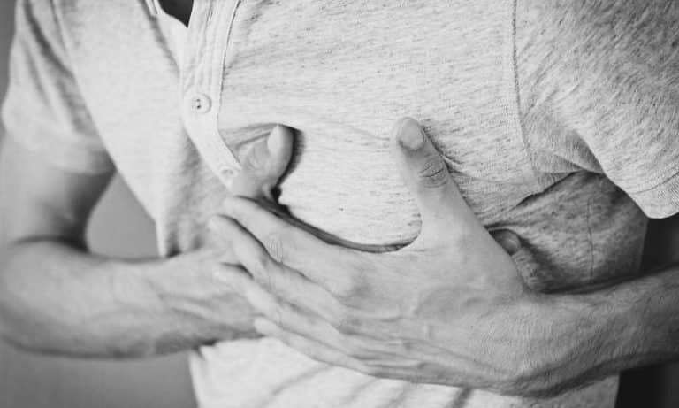 Online searches for 'chest pain' rise, emergency visits
