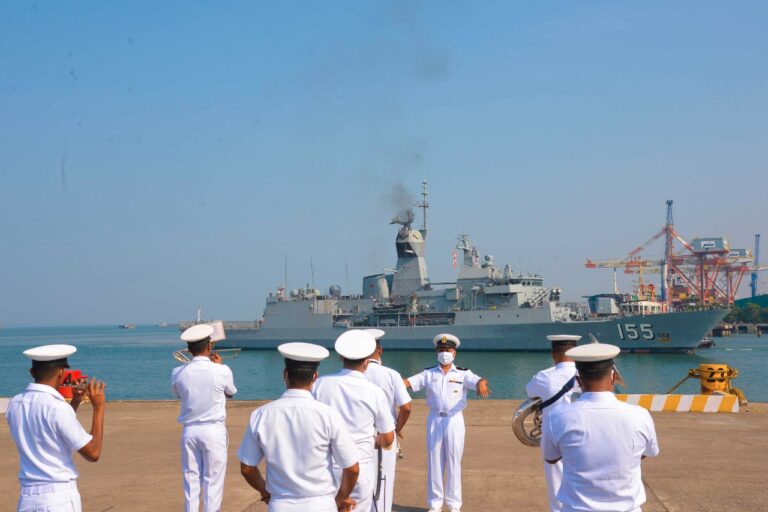 AUSTRALIAN NAVY SHIP BALLARAT
