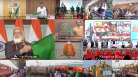 PM Modi inaugurates Railway projects & flPM Modi inaugurates Railway projects & flagged off 8 trainsagged off 8 trains