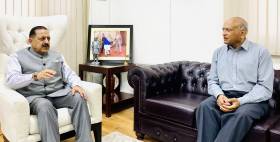 R.K.Mathur meets Dr Jitendra Singh