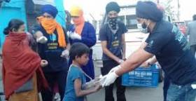 sikhs feeding in lockdown