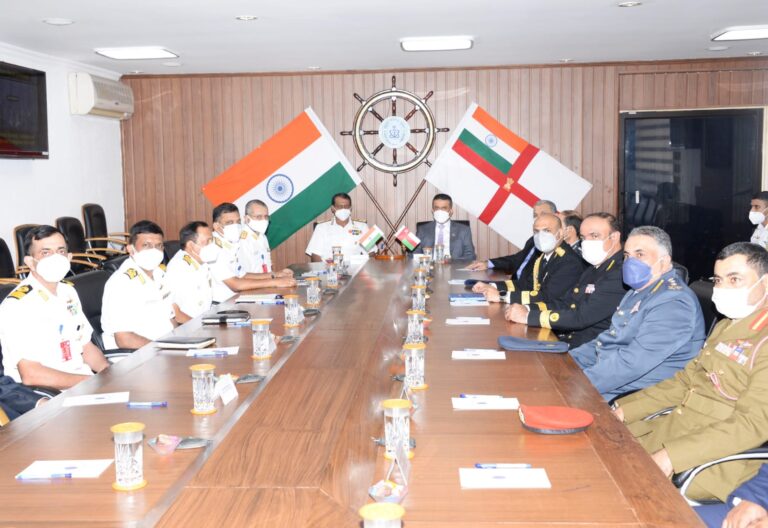 OMAN DELEGATION VISITS SOUTHERN NAVAL