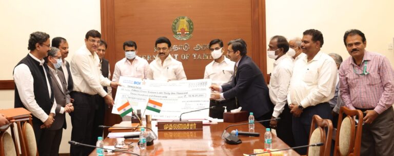 Handing over Dividend to Tamil Nadu Chief Minister,