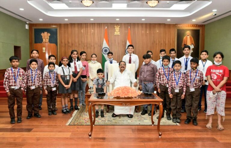 Vice President celebrates Holi
