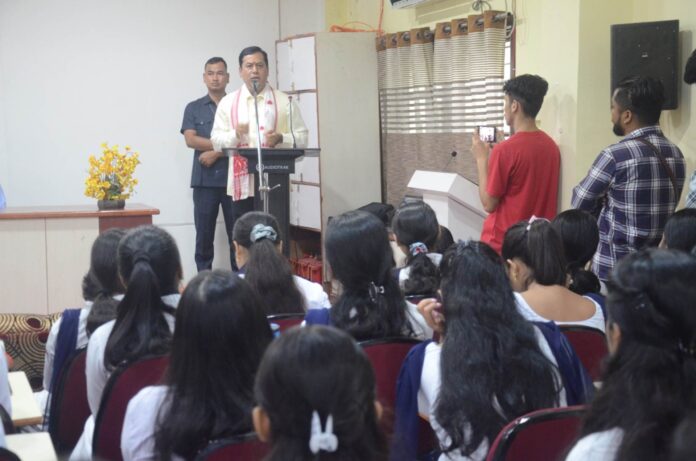Sarbananda Sonowal visits iconic DHS