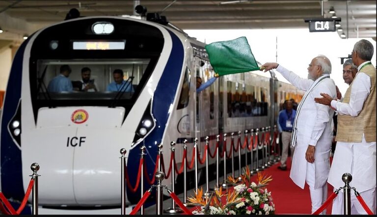 pm modi flags off vande bharat express