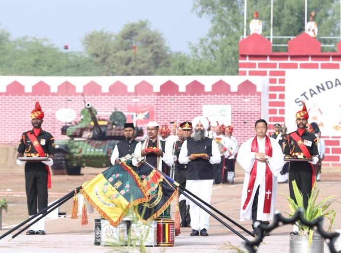 ARMY CHIEF PRESENTS PRESIDENT’S STANDARDS