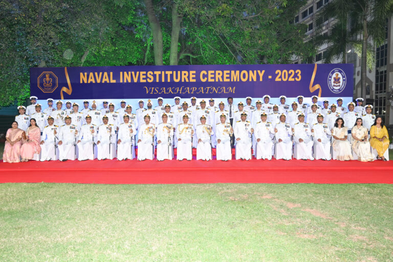 CHIEF OF THE NAVAL STAFF PRESENTS GALLANTRY