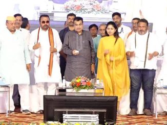 Nitin Gadkari inaugurates Shelad to Nandura section