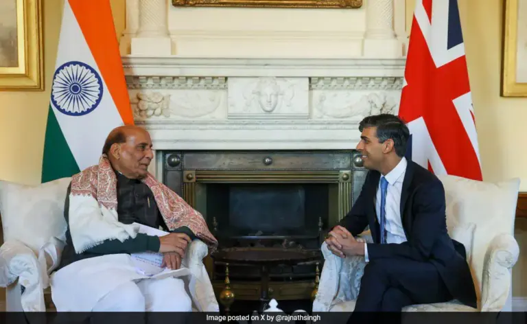 Raksha Mantri meets UK Prime Minister Rishi Sunak to discuss bilateral defence trade and technology cooperation – Indian Bureaucracy news update