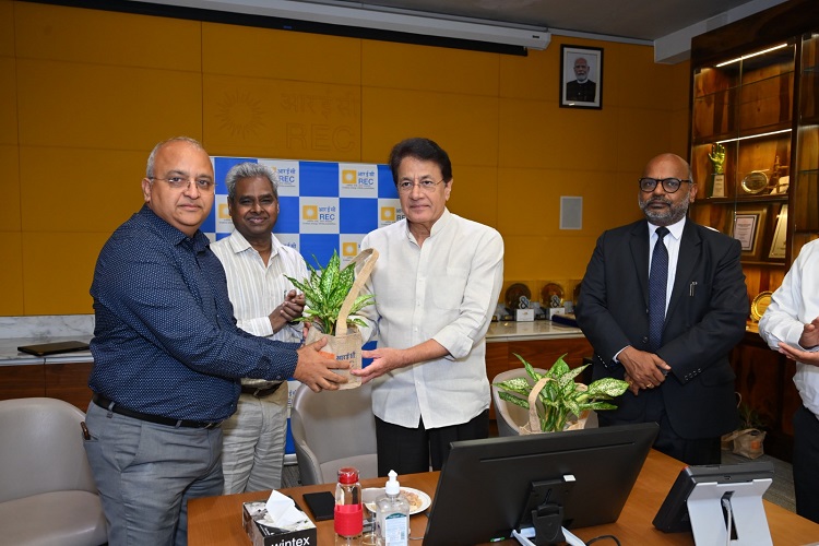 REC Foundation Partners with LLRM Medical College, Meerut to Boost Healthcare Infrastructure